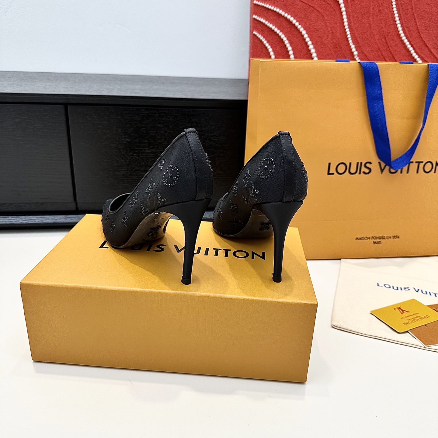 Women's high heels